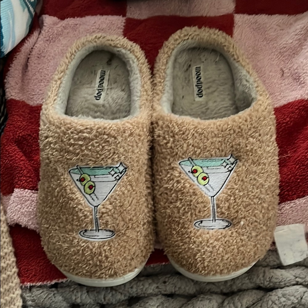 Comfy Tan Slippers with Martini Design